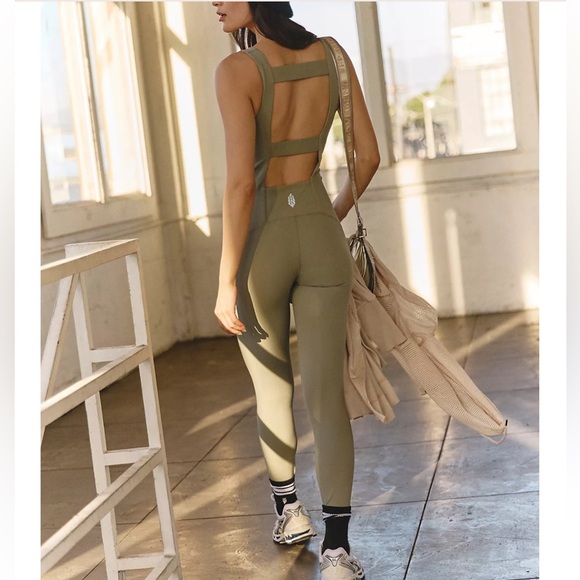 Free people Never better one piece sport size S, M in green
